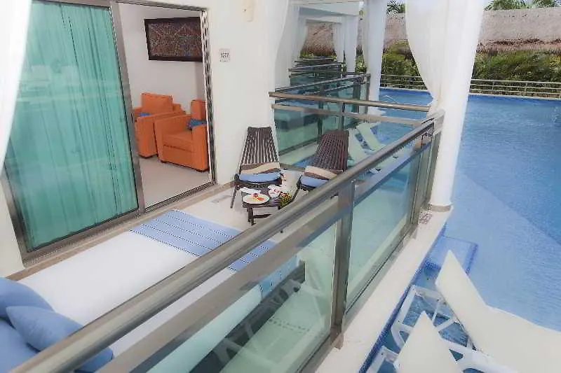 Hotel Generations Maroma Playa del Carmen 5*,